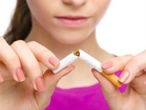 Dekliška zavrnitev cigaret