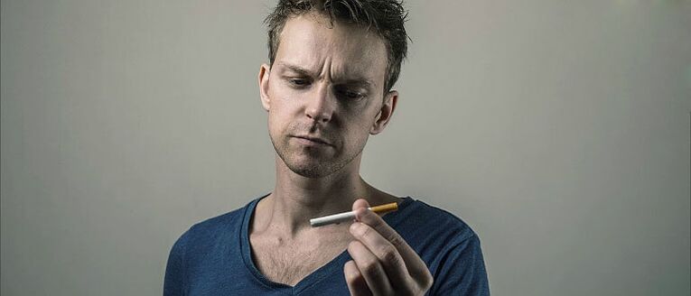 Zavrnitev kajenja med odličnim posojilom